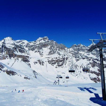 Вилла Casa Vacanza In Tipico Chalet Di Montagna Варцо Экстерьер фото